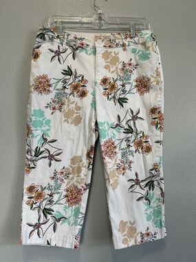 St. John's Bay White Floral Capri Pants with Mint & Peach Accents. Size 12